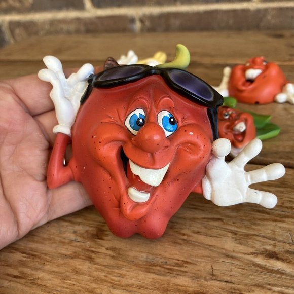 Gigglin Groceries Jack Graham Second Nature Anthropomorphic Fruit Wall Plaques - Picture 2 of 16